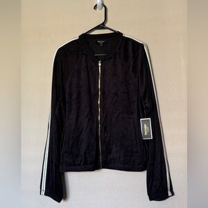 NWT Juicy Couture Black Womens sweater. Size XL